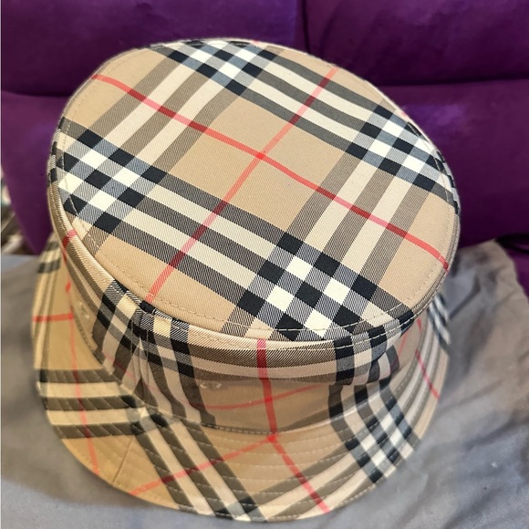 Burberry Classic Checkered Bucket Hat Size Large - Picture 4 of 10